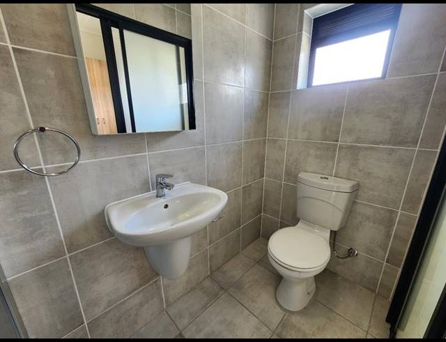 1 BEDROOM PROPERTY TO RENT IN GREENBAY ECO ESTATE